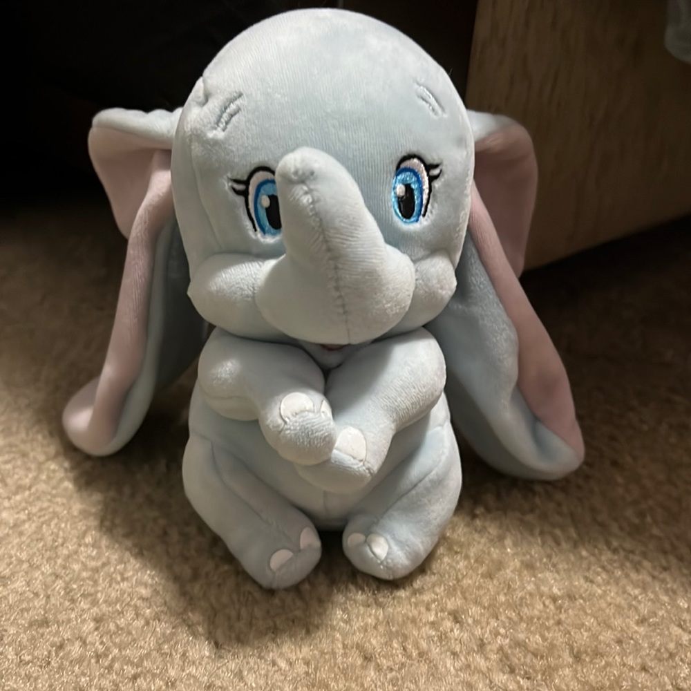 Baby dumbo